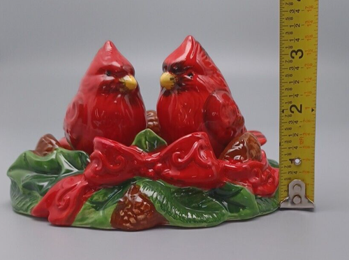 Cracker Barrel Red Cardinal Bird S&P Salt Pepper Shakers Holly Leaf Tray 3pc Set - Picture 16 of 16