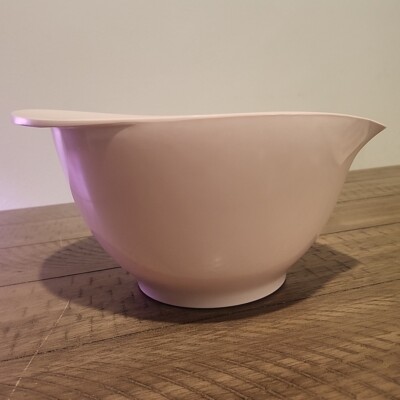 Williams-Sonoma Melamine QT Pour Spout Mixing Bowl Non Skid ~Pink 