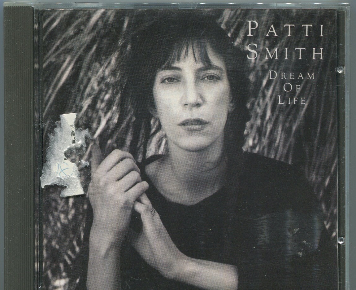 新品　Patti Smith「Dream of Life」コレクターズBOX Amazon.co.jp: パティ・スミス:ドリーム・オブ・ライフ