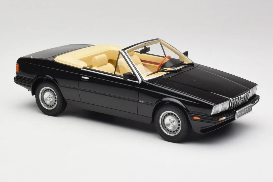 107123531 Maserati BiTurbo Spyder Nero Minichamps 1/18 - Immagine 4 di 4
