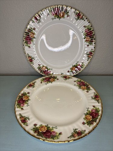 Set of 2 Vintage 1962 Royal Albert Old Country Roses Dinner Plates England 10.5"