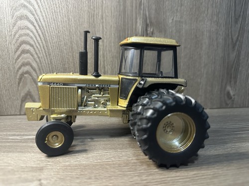 Gold Chase 1/32 Limited Edition John Deere 4440 w Cab & Rear Duals No Box - Picture 2 of 9