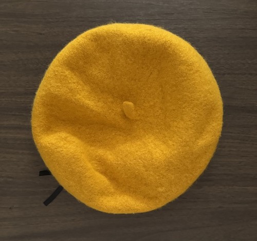 Vintage 80s Mustard Yellow Felt 100% Wool Classic French Beret One Size Hat Cap - Image 1
