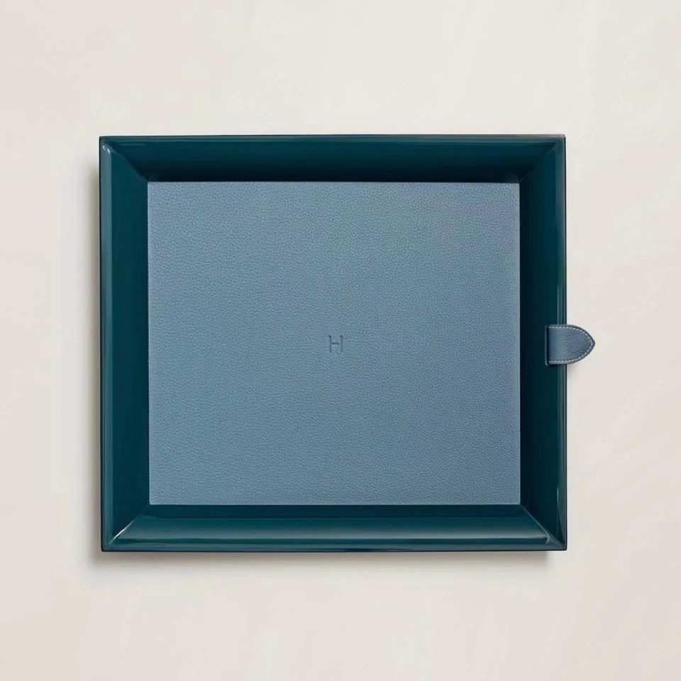 HERMES Blue Tray Atrium PM Lacquer Wood with Taurillon lys Magnet New - Image 4 of 4