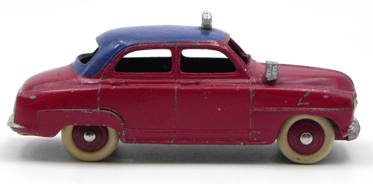 SIMCA 9 ARONDE TAXI DINKY TOYS 24U - ATLAS