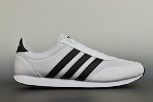 V Racer 2.0 Schuh from ADIDAS on 21 Buttons V Racer 2.0 Schuh from ADIDAS on 21 Buttons