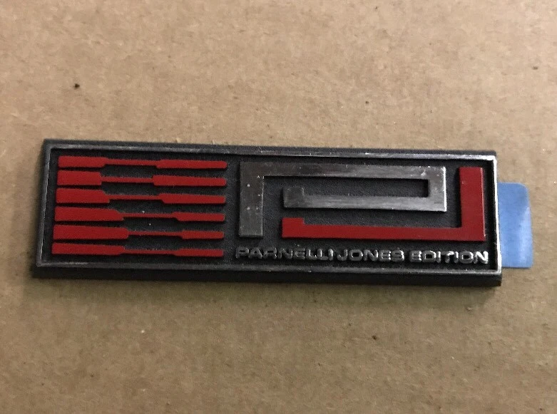 Insignia de tapa Saleen Parnelli Jones Ford Mustang 2007 - GT 302 LX 2005-2009 Foto 3 de 4