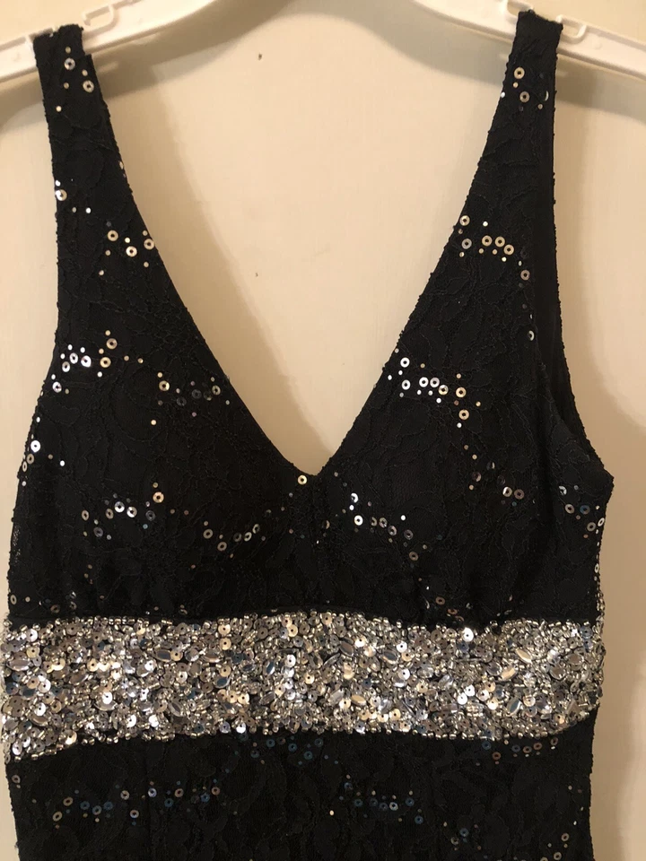 Sexy Vestido MY MICHELLE Baile de graduación/Formal Encaje NEGRO/Plateado Sexy Abertura TALLA 11 Profundo V  Foto 2 de 4