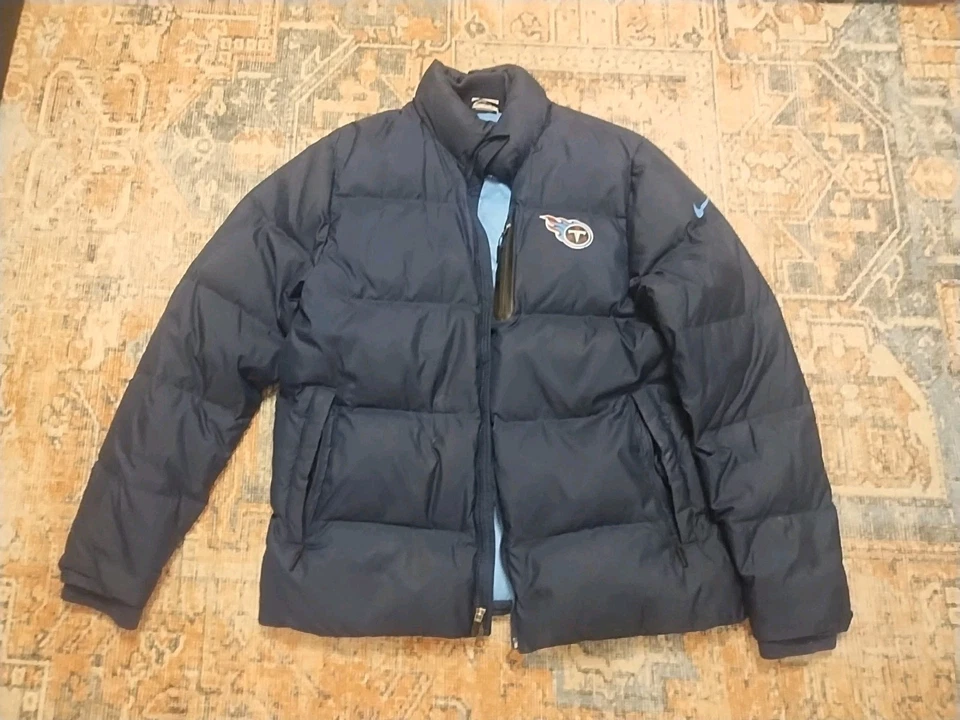 Men's Large Nike Tennessee Titans Puffer Winter Coat - Image 2 of 4