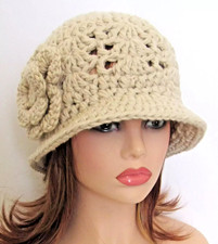 CLOCHE BUCKET HAT CHEMO CAP FLAPPER TAN OATMEAL BRIM FLOWER HANDMADE CROCHET