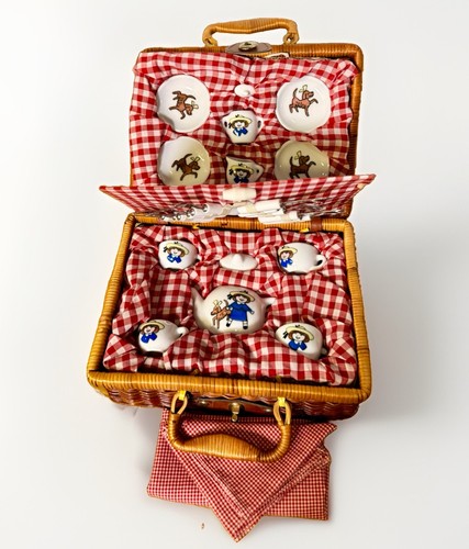 Vintage Schylling Madeline Tea Set Wicker Picnic Basket Complete Set Gingham 90s
