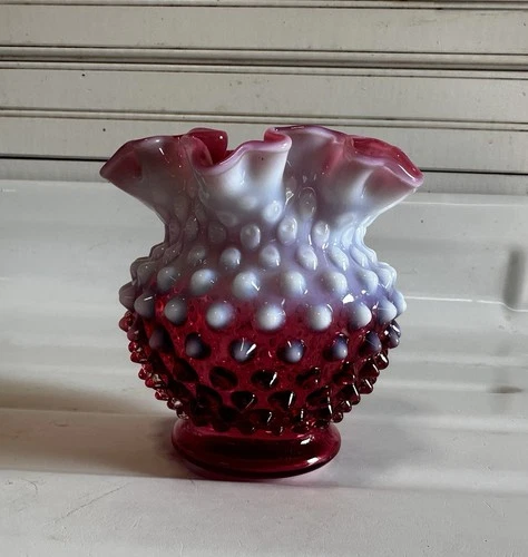 Vintage FENTON Cranberry  Hobnail  GLASS Ruffle Vase 4.5” x 5” orignal label