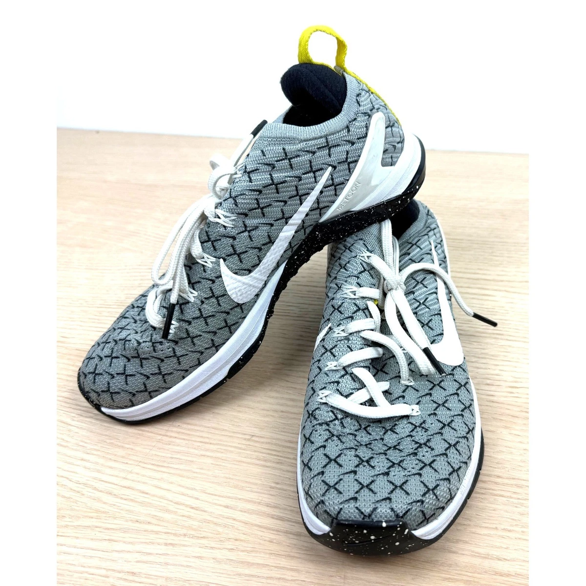 Nike Metcon 4 White Dynamic Yellow for Sale | Authenticity  display picture 1