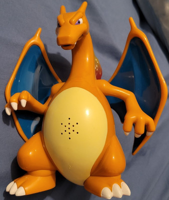Vintage Pokemon 7'' Charizard Light Up Roaring Sound Action Figure 2004 Hasbro