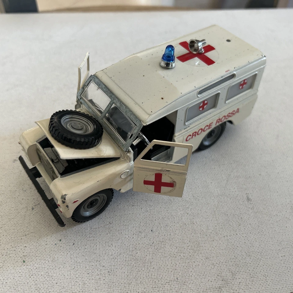Mebetoys 8581 Land Rover Croce Rossa Scala 1/26 Vintage - Immagine 2 di 4