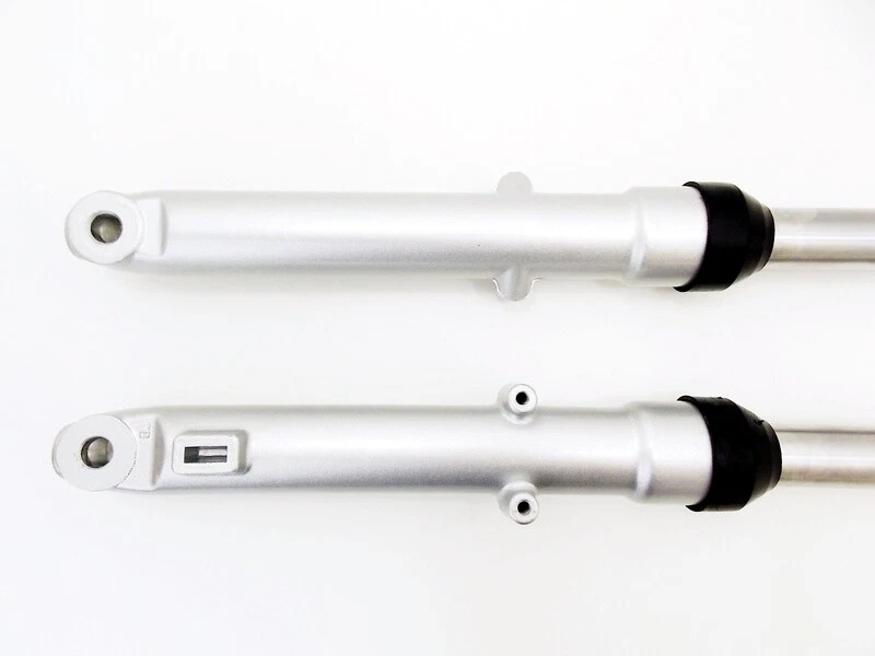 YAMAHA YZ80 74-76 JBS 670mm SILVER FRONT FORK LEG SET LH RH SUSPENSION FORKS - Image 3 of 4