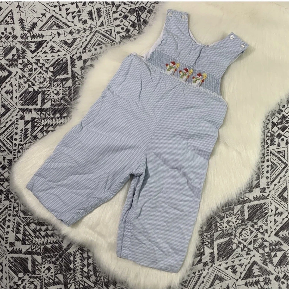 Macacão Romper Petit Bebe Hand Smocked Gingham Snowmen 24 Meses Azul/Branco.LEIA - Imagem 2 de 4