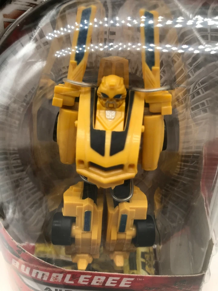Hasbro Transformers Collectors' Club 4in Figure(2009)  Bumblebee Robot MISB - Image 3 of 4