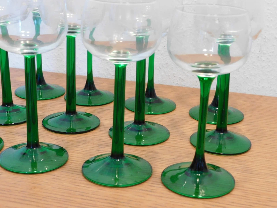 1980 vintage LOT 12 VERRE à PIED 16.5cm alsace gravé VIGNE de RAISIN VIN BLANC - Photo 2/4