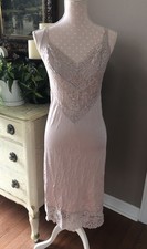 Vintage Vanity Fair Womens Beige Nylon Full Slip Dress Lace Accent Size 42