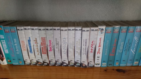 Lote II Películas de video en formato de vídeo VHS. 37 cintas de video.