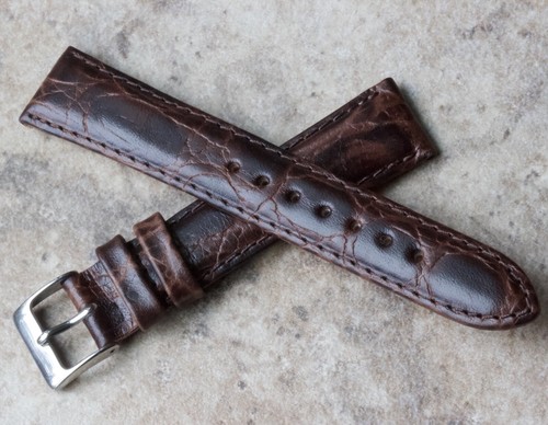Padded & fully stitched realistic croco pattern Leather 18mm vintage watch band - 第 1/3 張圖片