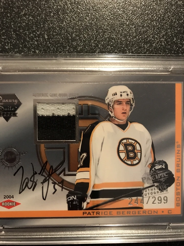 PATRICE BERGERON 2003-04 PAC Luxury Suite RC AUTO 2 CLR JERSEY SN#244/299 PSA 7 - Image 3 of 4