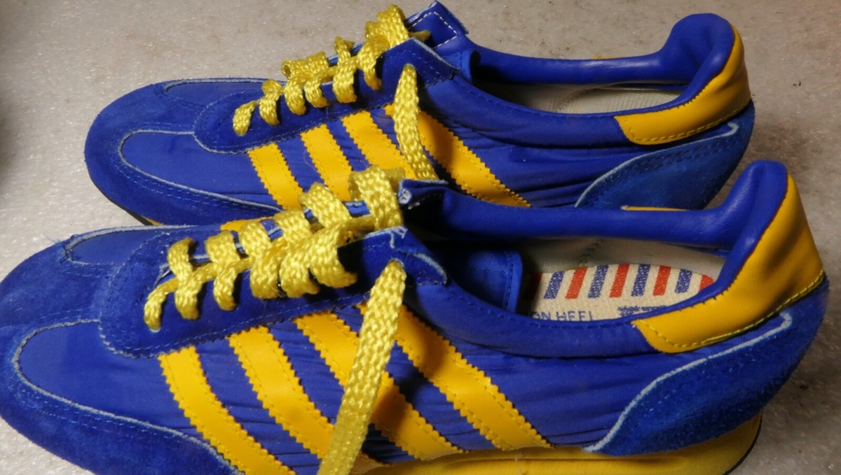 VINTAGE PRO MODEL 4 STRIPE LIKE RUNNING SHOE 1970'S MENS