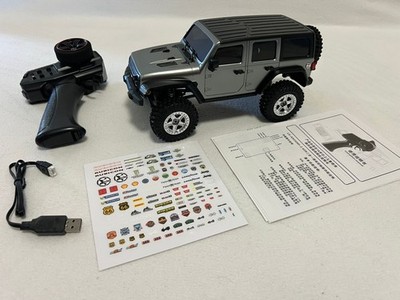 1:18 RC Rock Crawler 4WD Truck – LED Lights, 40 Min Runtime, 100m