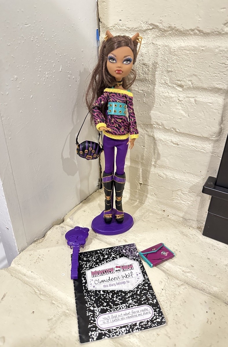Monster High Original Clawdeen Wolf School's Out 2st Wave 2011