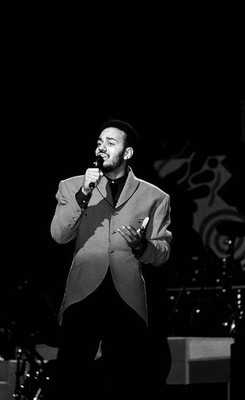 Singer James Ingram performs at the Arie Crown Theater in Chicago - Old Photo 11