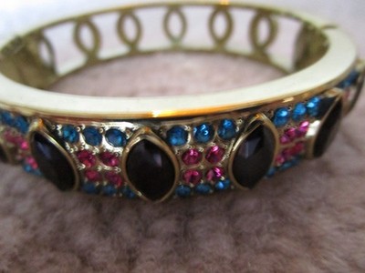 VINTAGE HEIDI DAUS CUFF MULTICOLORED SWAROVSKI CRYSTALS BRACLET