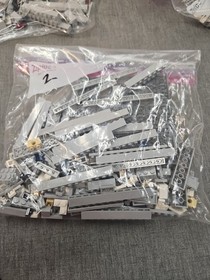 Lego 40174 Iconic Chess & Checkers Set w/ manual Not sure if all pieces are here