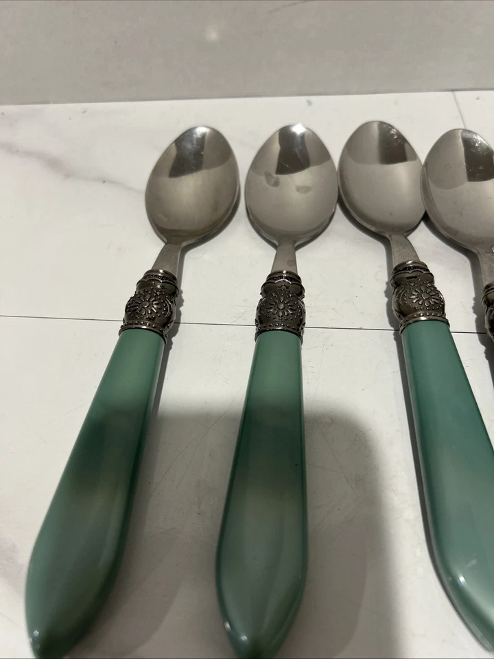 7 cucharas grandes con mango verde vaquero Pioneer Woman Foto 2 de 3