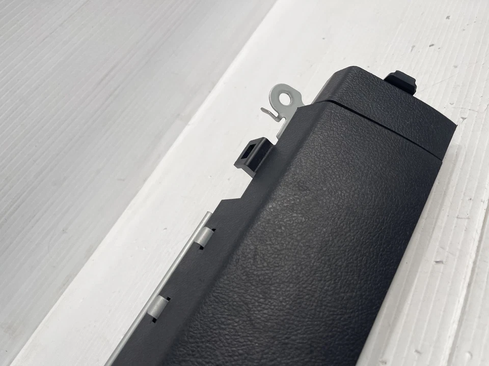 ✅2014 2015 2016 2017 2018 2020 2021 TOYOTA 4RUNNER PASSENGER KNEE AIRBAG OEM✅ Foto 2 de 4