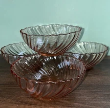 Arcoroc Clear Pink Swirl Berry Dessert Fruit Bowls Set of 4 France 4 3/4" x 2"