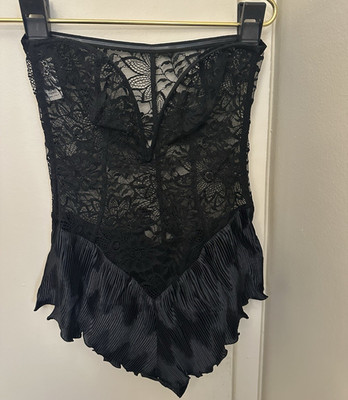 La Perla Women s Black Floral Lace One-Piece Bodysuit, Size 2, Italy
