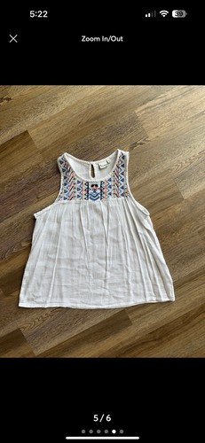 Girls Tank top BUNDLE, 4 girls tank tops in the size 12-14. - Picture 2 of 10