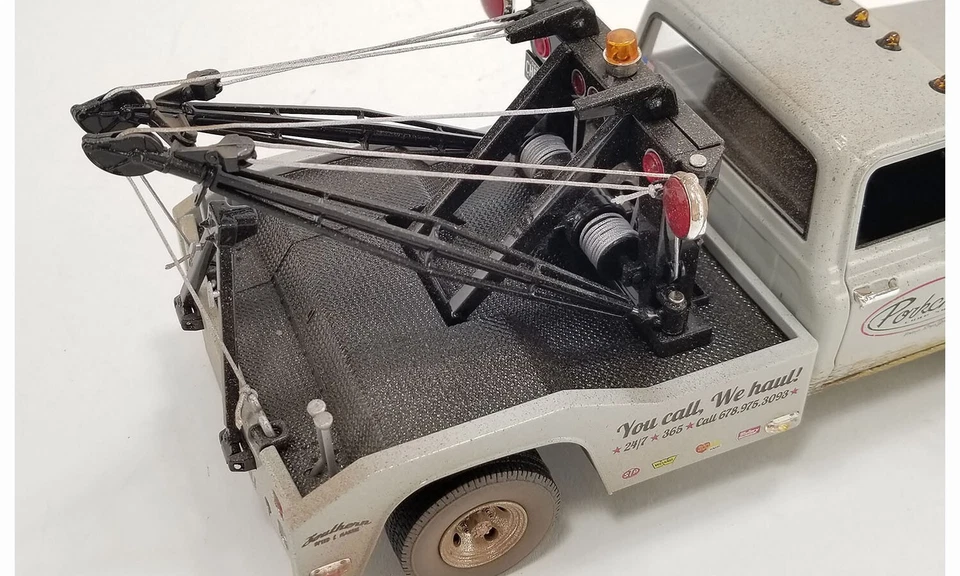 1969 PORKCHOP'S CHEVROLET C-30 WRECKER TOW TRUCK 1:18 EXCLUSIVE ACME GL-51539 - Image 4 of 4