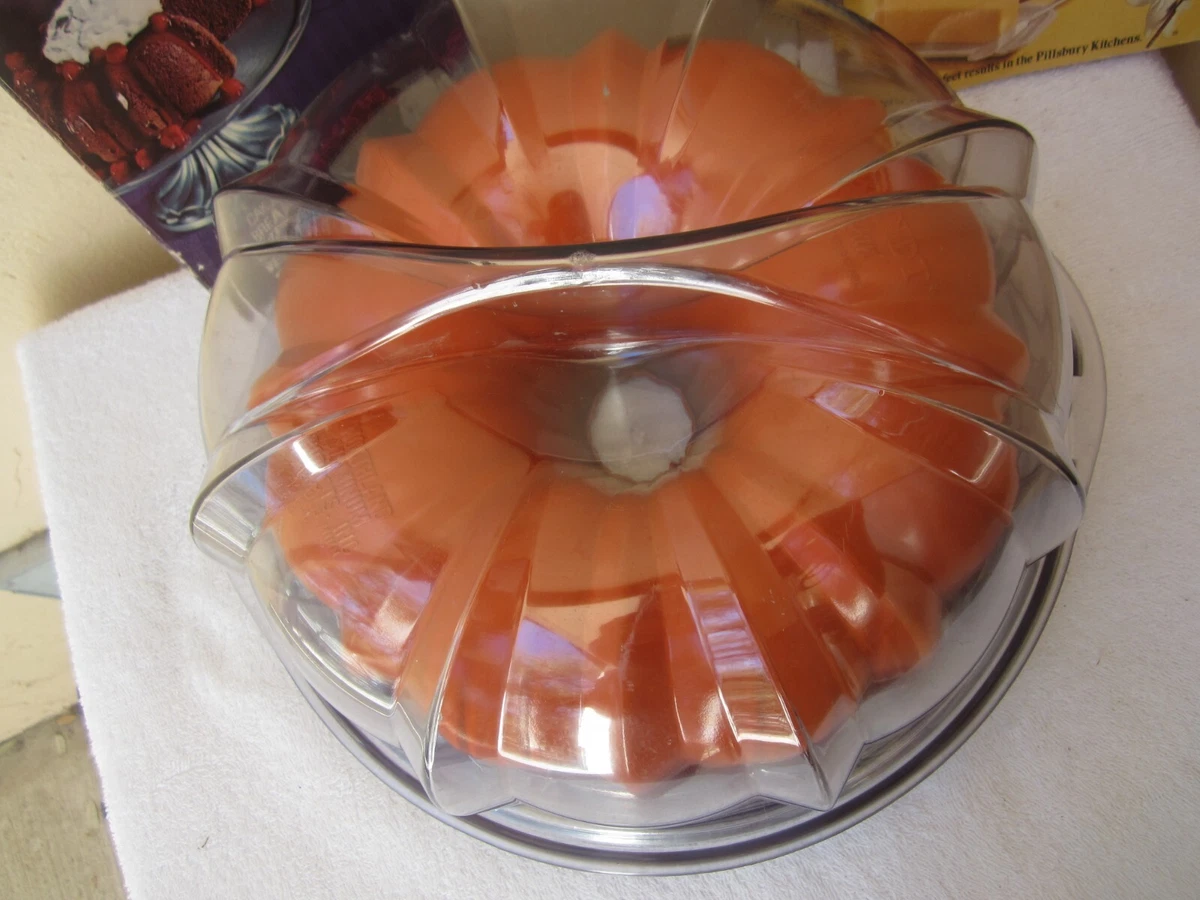 Nordic ware deluxe bundt cake cheap keeper