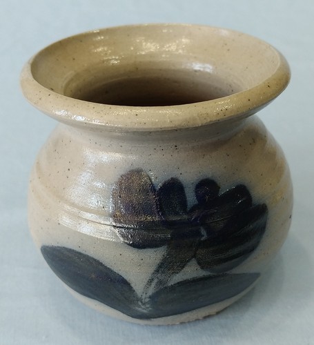 Vintage Hand Thrown Salt Glazed Stoneware Pot Cobalt Blue Flower - Picture 12 of 12