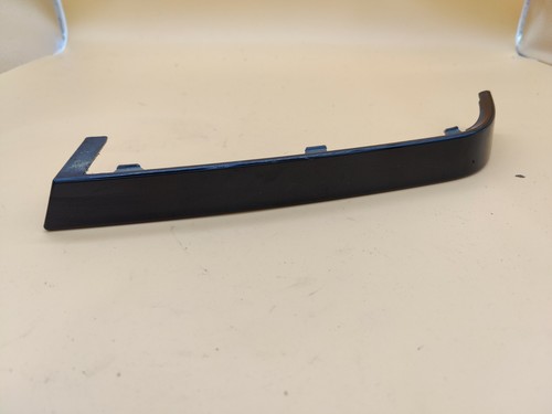 BMW E46 Rücklicht Abdeckung / Blende hinten rechts 7002080 Schwarz