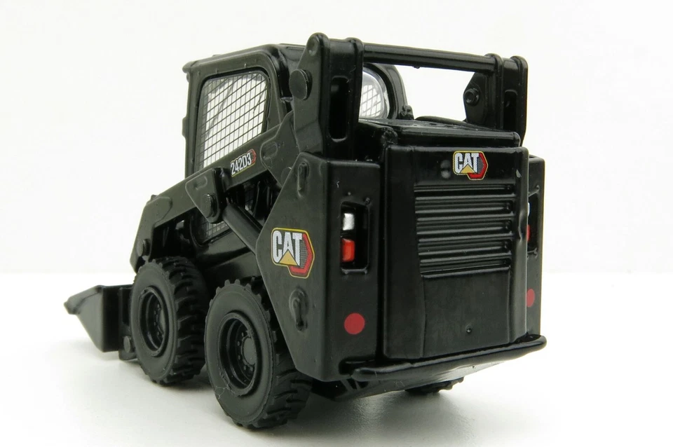 Diecast Masters 85676 BK Caterpillar Cat 242 D3 Skid Steer Loader Black 1:50 - Image 4 of 4