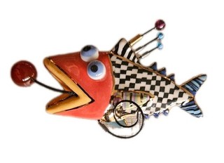 Vintage Cynthia Chuang Porcelain Taxi Fish Brooch 2.25x1.5" Jewlery 10