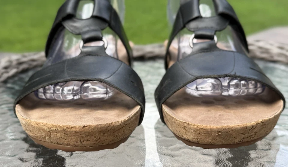 Sandálias femininas para berços de caminhada tamanho 11 corrediças de couro preto alças confortáveis FOFAS - Imagem 4 de 4