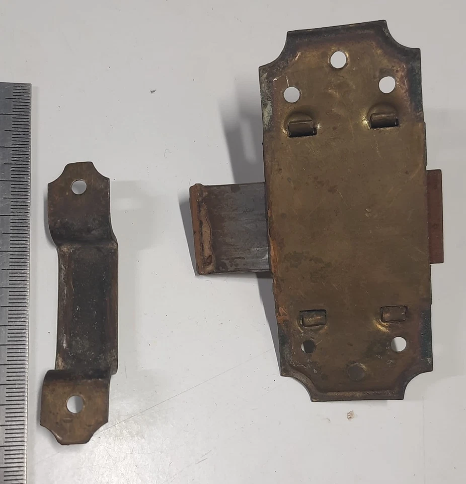 Ancien verrou de porte en laiton - Marqué "VF Paris"  - Targette serrure loquet - Photo 3/4