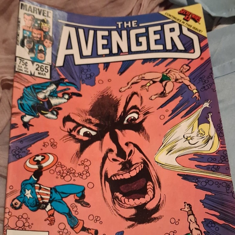 Avengers Comic Book From Marvel Collection. 1980s Collection.