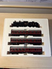 Hornby R2172 Class 2P Black LMS Locomotive and Maroon Carriages