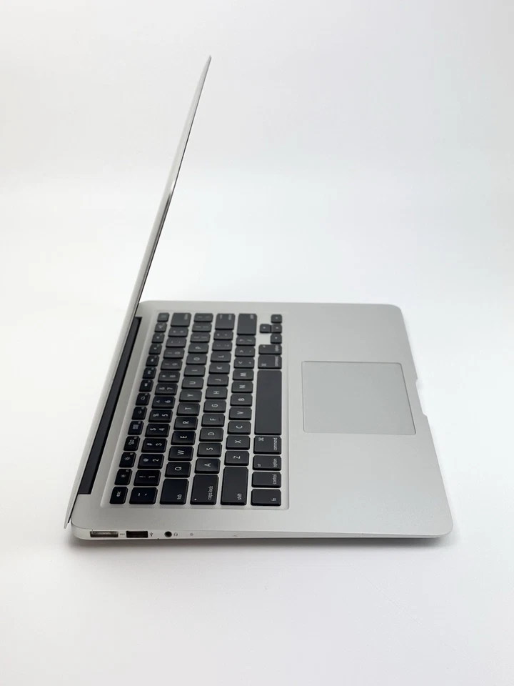 Macbook Air i5 11” 2012 128GB 4GB Silver - Eco Friendly - Image 4 of 4