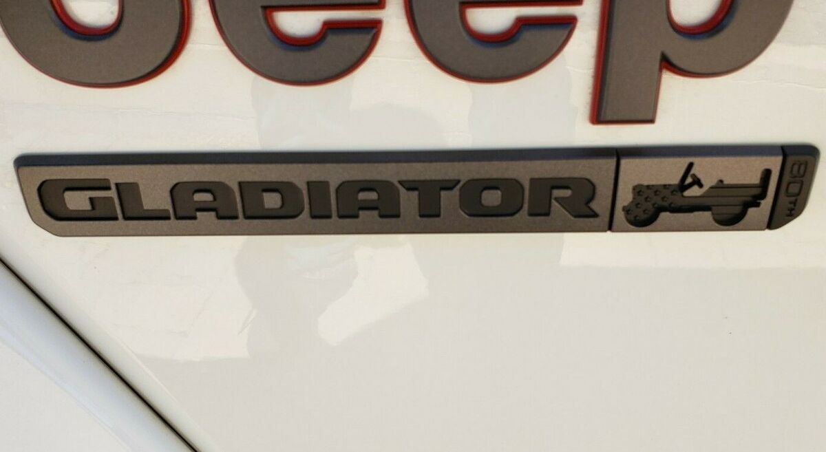 2021 Jeep Gladiator 80th Anniversary Driver / Pass Fender 2021 Jeep Gladiator 80th Anniversary Driver / Pass Fender